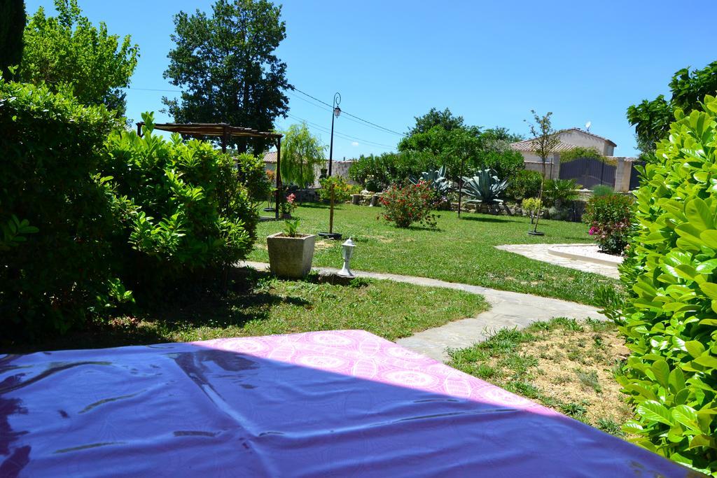 Village De Gites Les Olivettes Saint-Dezery Exterior photo